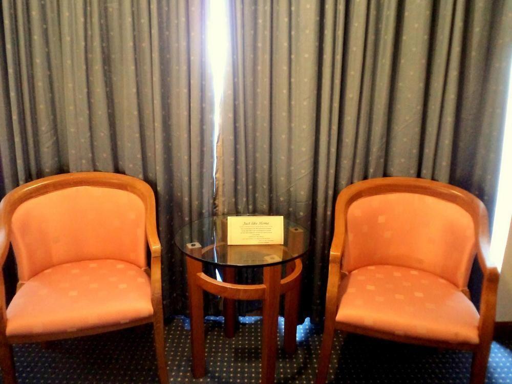 Tarin Hotel Csiangmaj Kültér fotó