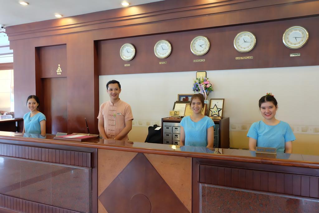 Tarin Hotel Csiangmaj Kültér fotó